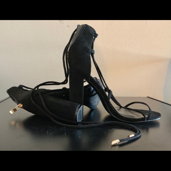 Black lace up heels - Picture 1 of 2